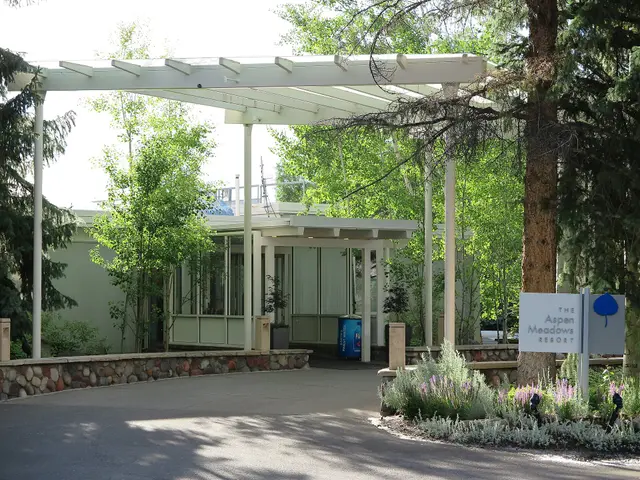 Aspen Meadows Resort exterior