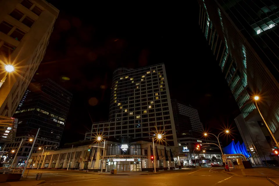 Fairmont Waterfront — 1