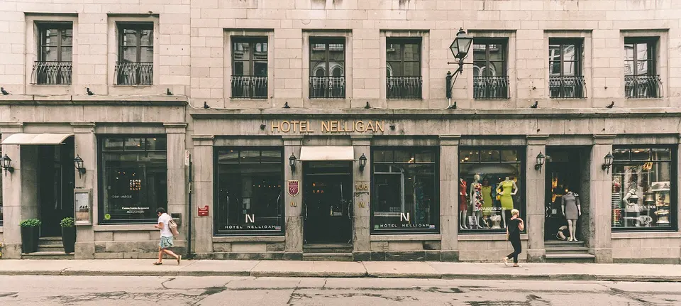 Hôtel Nelligan — 1