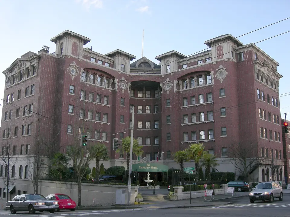 Hotel Sorrento — 1