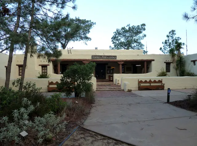 The Lodge at Torrey Pines exterior