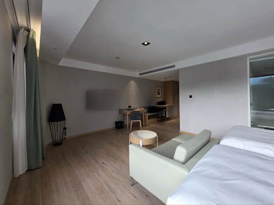 Wedgewood Hotel & Spa — 2
